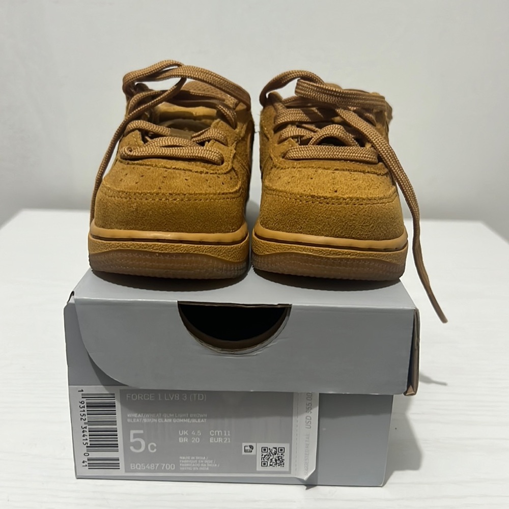 Nike shoes, force 1 LV8 3 (TD), never been worn